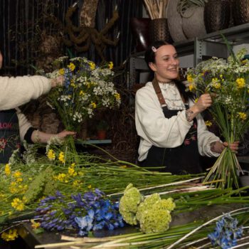 handtied bouquet training