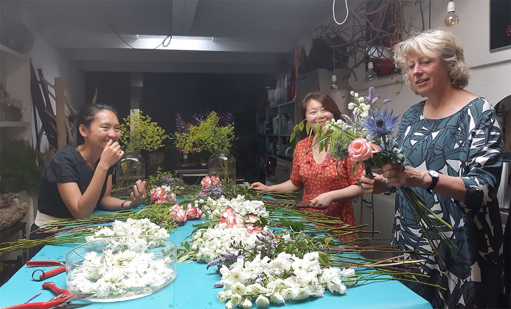 handtied bouquet training